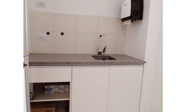 VENTA OFICINA EN SEMIPISO. EDIF. LINE HOUSE. ZONA PLAZA MITRE