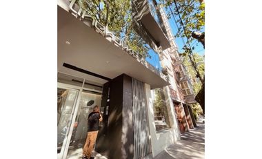 VENTA OFICINA EN SEMIPISO. EDIF. LINE HOUSE. ZONA PLAZA MITRE