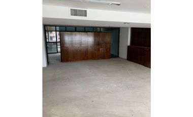 Vendo Oficina en el Centro 310m2 cub 5 Privados Caseros 261 3er piso