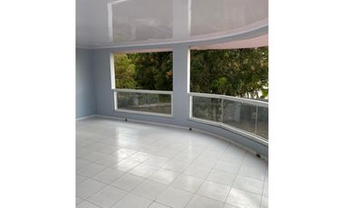 VENDO CASA CON ACCESO DIRECTO A LA PLAYA EN COLON, PORTOBELO