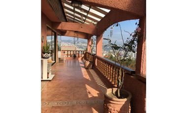 Casa Miraflores bajo 5 dormitorios Piscina