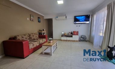 Casa en venta en Bernal Oeste