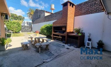Casa en venta en Bernal Oeste
