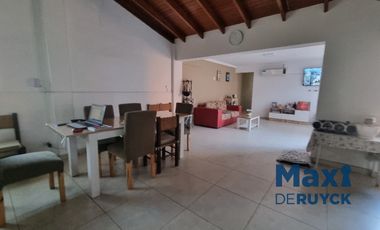 Casa en venta en Bernal Oeste