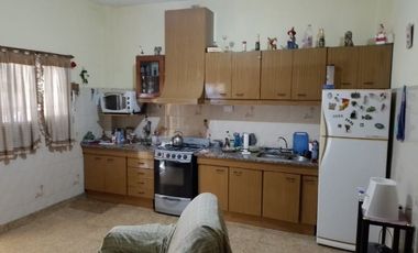 Casa en venta en Moron Sur