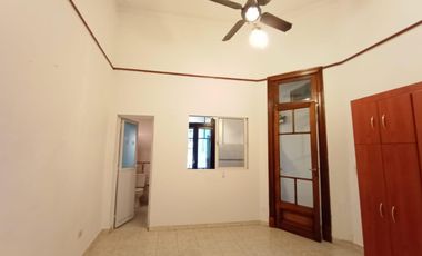 Tipo Casa 1 Ambiente en Planta Baja  Sin Expensas en Flores Av. Juan Bautista Alberdi y Carabobo