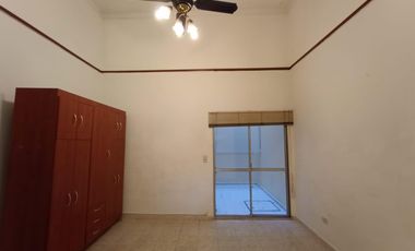 Tipo Casa 1 Ambiente en Planta Baja  Sin Expensas en Flores Av. Juan Bautista Alberdi y Carabobo