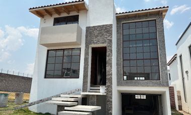 Casa en VENTA en Condado Del Valle, Belardia, Metepec, Toluca, Estado de México