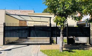 Casa en venta de 3 dormitorios c/ cochera en San Miguel