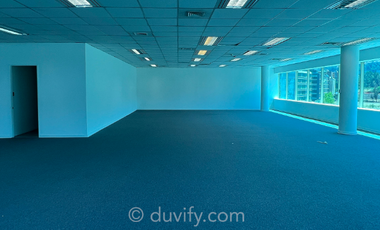 Oficina en Arriendo en Ciudad Empresarial / Av. del Valle