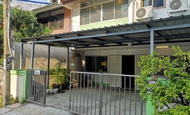 3 Bedroom Townhouse for sale in Khlong Tan, Bangkok