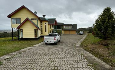 Hermosa casa en venta sector Nalhuitad Dos, Castro, Chiloé