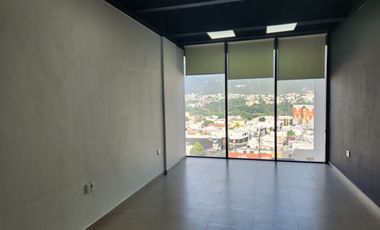 RENTA de Oficina en Plaza Tres800, sobre la Av. Revolución