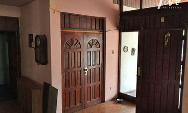 Hermosa casa con amplio terreno, excelente ubicación,  La R