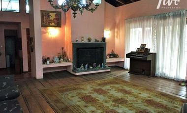 Hermosa casa con amplio terreno, excelente ubicación,  La R