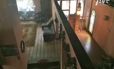 Hermosa casa con amplio terreno, excelente ubicación,  La R