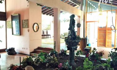 Hermosa casa con amplio terreno, excelente ubicación,  La R