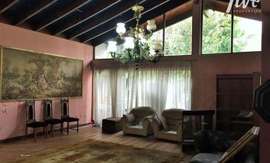 Hermosa casa con amplio terreno, excelente ubicación,  La R