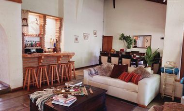 Se Vende Casa Chilena en exclusivo sector de Chicureo.