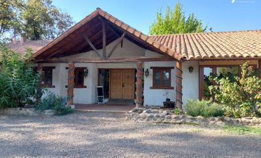 Se Vende Casa Chilena en exclusivo sector de Chicureo.