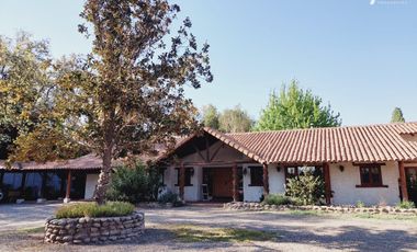 Se Vende Casa Chilena en exclusivo sector de Chicureo.