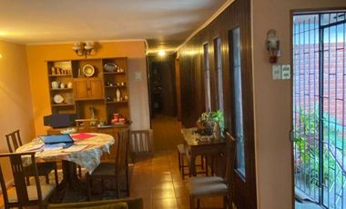 Vendo Casa Bramante/Rafael Sanzio, gran terreno, Esquina, L