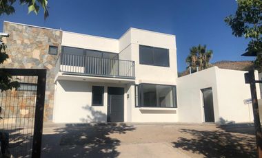 Vendo casa mediterránea nueva La Reserva de Chicureo