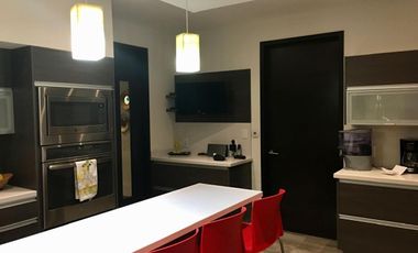 CASA EN VENTA DE 3 RECÁMARAS EN EL EXCLUSIVO YUCATÁN COUNTRY CLUB