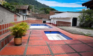 Casa Lote en todo el parque de Amaga