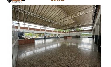 *ARRIENDO LOCAL DE 1.100 M2 EN GIRARDOT
