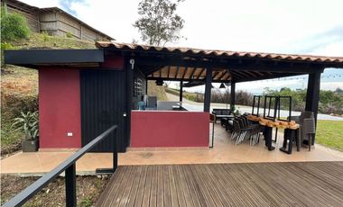 Casa para Renta Semiamoblada con Pesebreras en Marinilla Antioquia