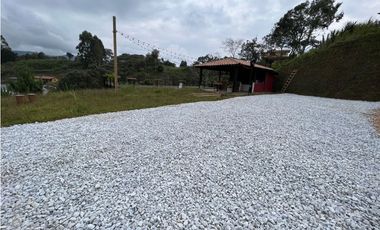Casa para Renta Semiamoblada con Pesebreras en Marinilla Antioquia