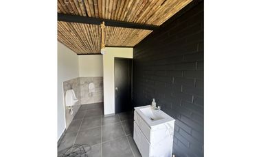 Casa para Renta Semiamoblada con Pesebreras en Marinilla Antioquia