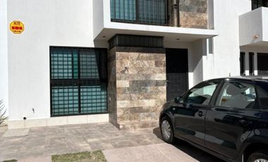 Casa en renta en zona industrial | CASA EN CÁTARA DESDE $12,000
