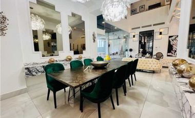 MANSION CON PISCINA EN COSTA DEL ESTE 5 RECAMARAS 1200M2