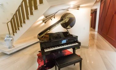 MANSION CON PISCINA EN COSTA DEL ESTE 5 RECAMARAS 1200M2