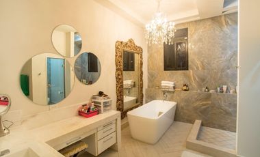 MANSION CON PISCINA EN COSTA DEL ESTE 5 RECAMARAS 1200M2