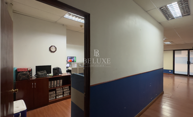 VENDO LOCAL COMERCIAL CON BODEGA PROPIA EN PLAZA CONQUISTADOR (5)