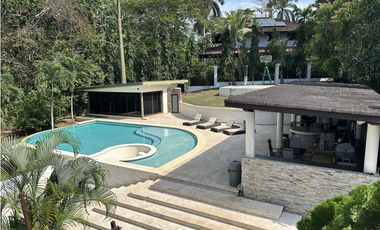 Mansion en Clayton