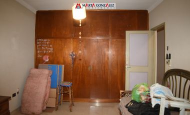 Casa  en Venta Villa Sarmiento / Moron (A120 3644)