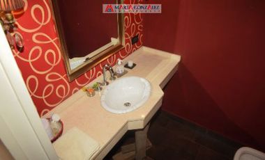 Casa  en Venta Villa Sarmiento / Moron (A120 3644)