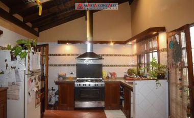Casa  en Venta Villa Sarmiento / Moron (A120 3644)