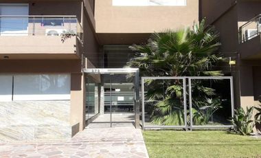 Departamento en Venta Villa Sarmiento / Moron (A120 3645)
