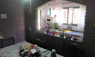 Casa  en Venta Ramos Mejia / La Matanza (B145 4416)