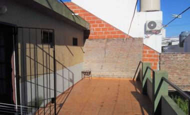 Casa  en Venta Ramos Mejia / La Matanza (B145 4416)