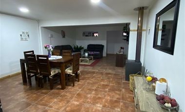 Casa en Venta en Los Niches, Curico.