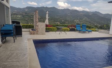 CASA CONDOMINIO en VENTA en La Mesa La Mesa