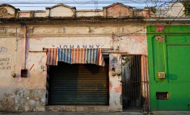 Casa con Local Comercial en Colonia Centro, Merida