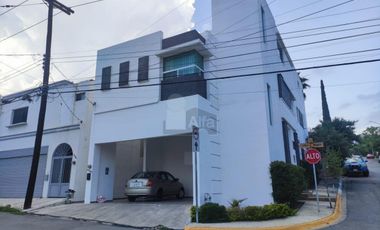Casa en renta en Del Paseo Residencial Monterrey Nuevo Leon Zona Sur Valle Oriente