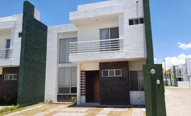Casa en venta Porta Canteras con excedente de terreno